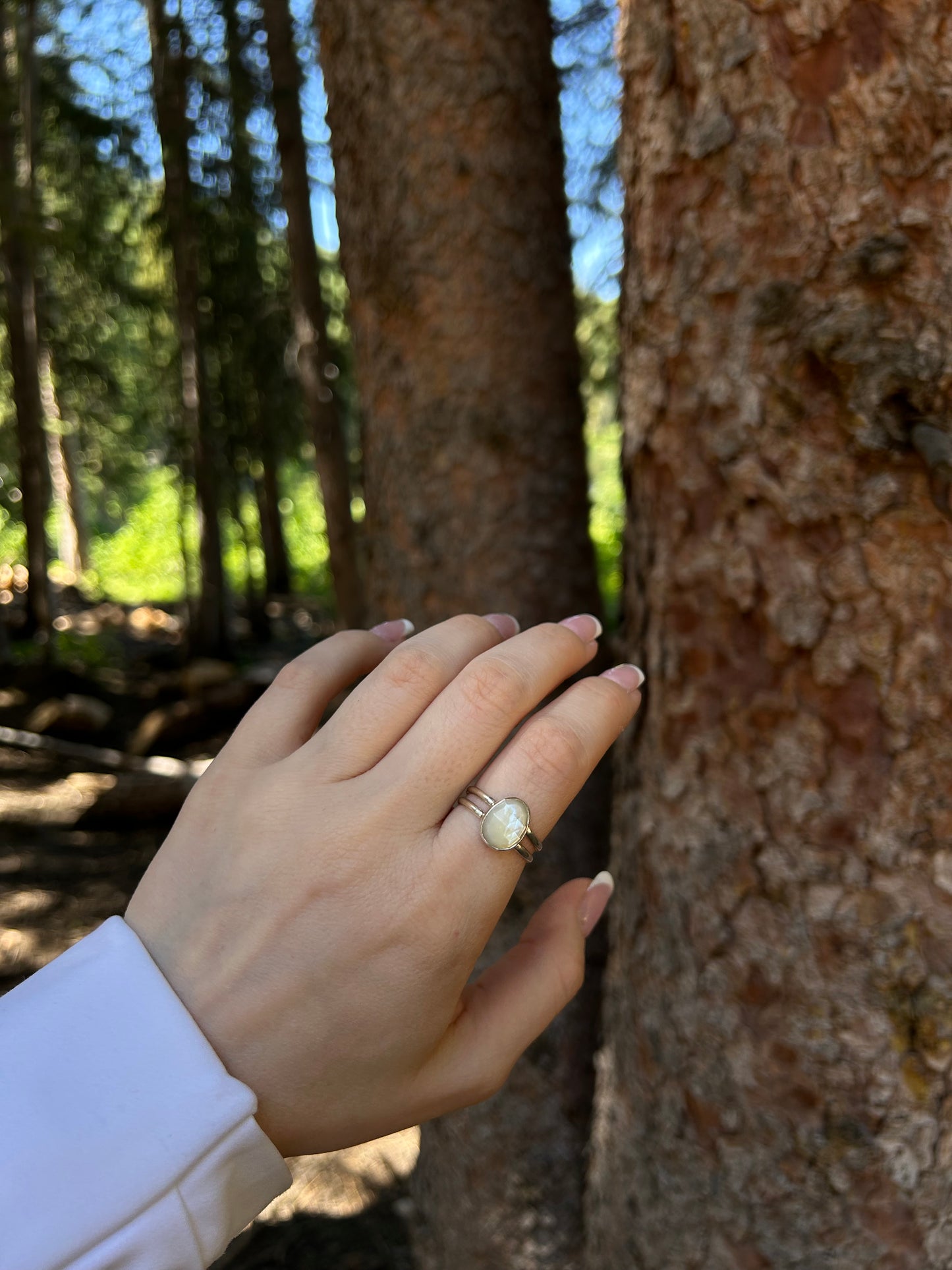 Mother of Pearl Ring ✦ Size 10.5
