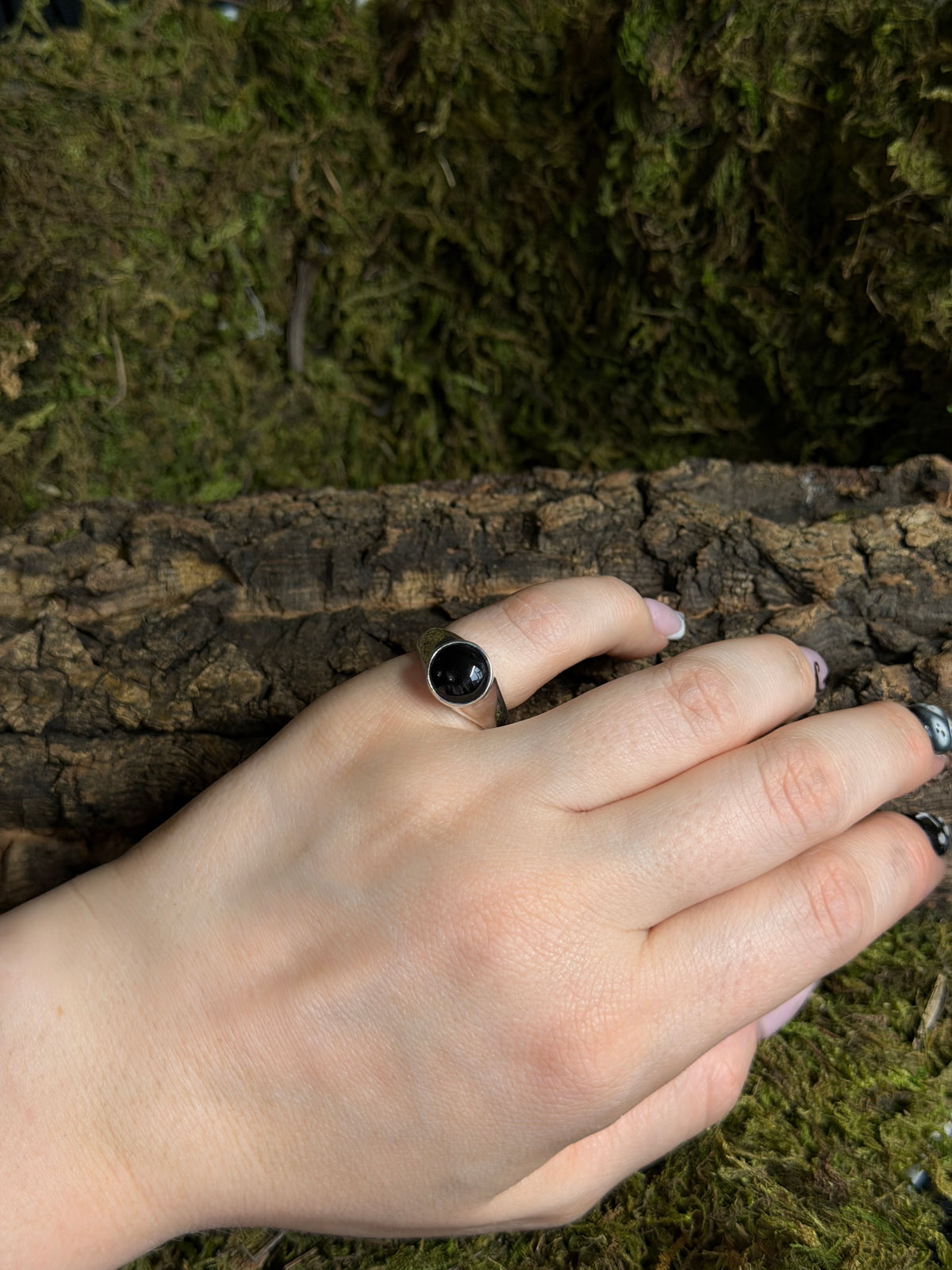 Onyx Signet ✦ Size 6.5