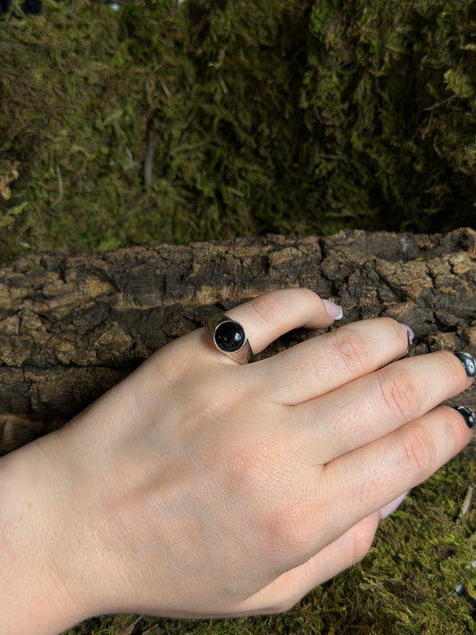 Onyx Signet ✦ Size 6.5