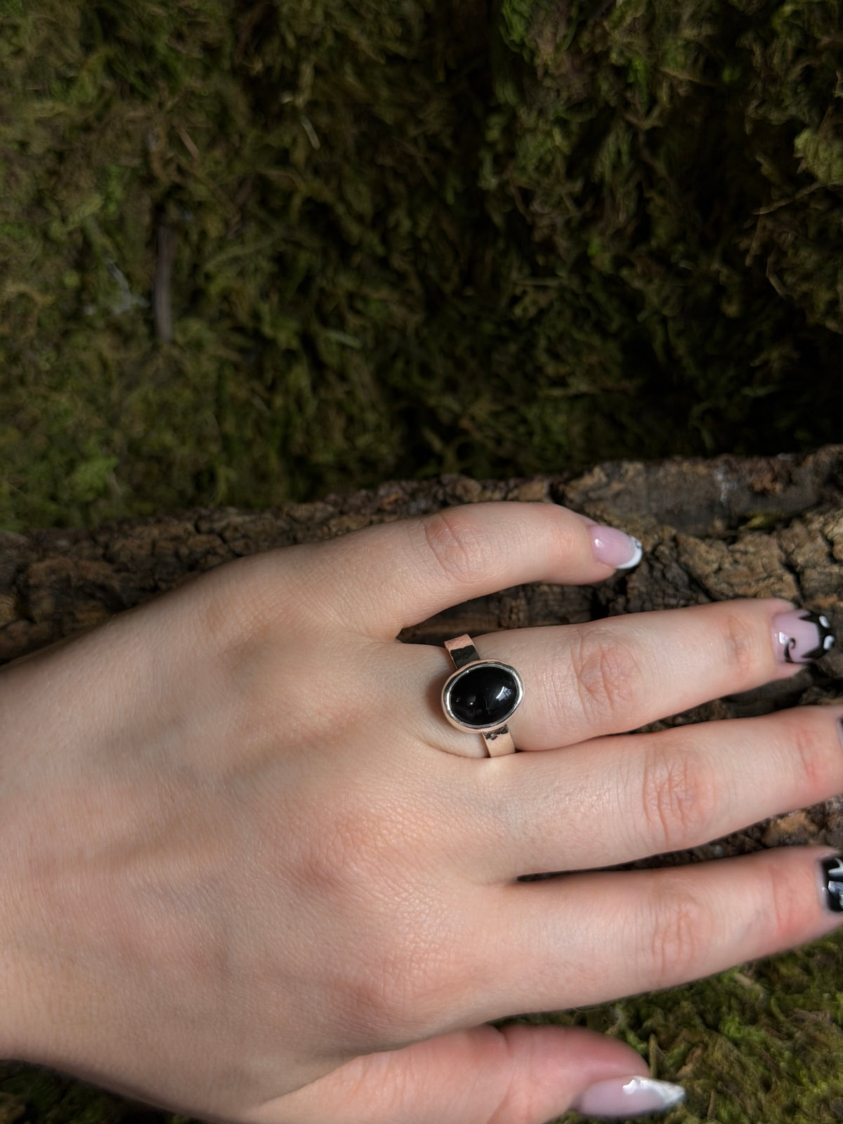 Hammered Onyx Ring ✦ Size 8