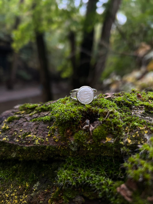 Selkie Ring ✦ Size 7